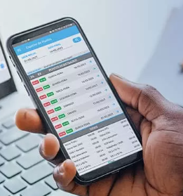 Registro de ponto pelo celular com lista de marcações em tempo real